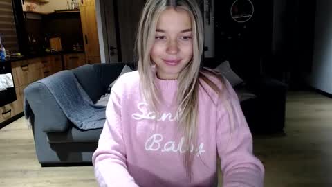 Snapshot of molly_bell chatting on January 2026 02:21:02 PM Molly online show from January 2026 02:21:02 PM