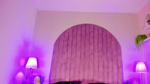 Molly Jackson online show from December 2024 12:01:02 PM