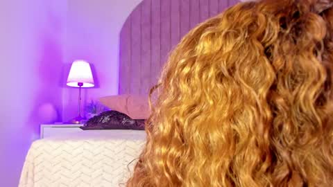 Molly Jackson online show from December 2024 06:05:01 PM