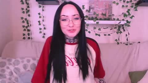 Snapshot of molly_kisss chatting on September 2025 04:11:02 AM molly_kisss online show from September 2025 04:11:02 AM