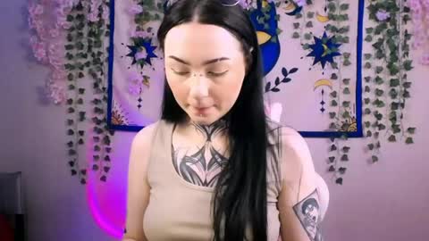 Snapshot of molly_kisss chatting on April 2026 05:03:02 AM molly_kisss online show from April 2026 05:03:02 AM