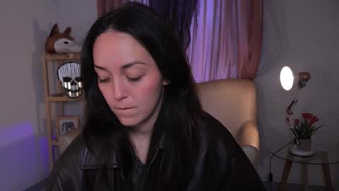   MOLLY   online show from October 2025 02:07:01 PM