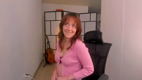   MOLLY   online show from May 2026 05:32:02 PM