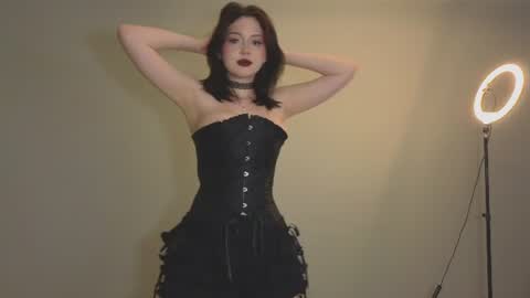 molly_millerr online show from August 2026 12:56:02 AM