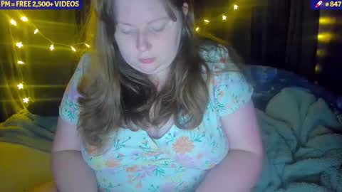 molly_moons online show from November 2025 01:45:02 PM