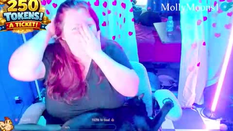 molly_moons online show from April 2026 04:33:02 PM