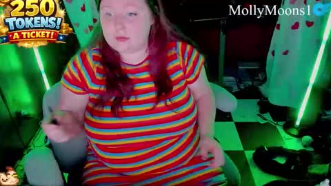 molly_moons online show from May 2026 09:19:01 PM