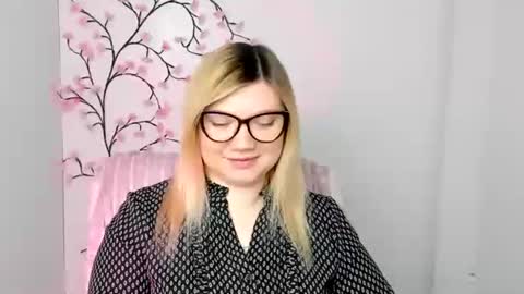 Molly online show from January 2026 12:53:02 PM