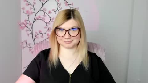 Molly online show from April 2026 11:34:01 AM