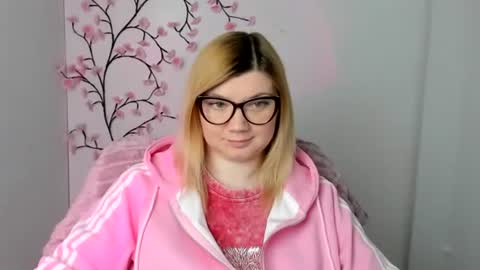 Molly online show from May 2026 11:37:01 AM