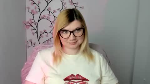 Molly online show from May 2026 11:37:02 AM