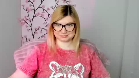 Molly online show from May 2026 05:45:02 AM