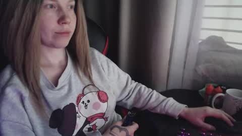 I have new photos come and see with love Molly online show from November 2025 11:10:01 AM