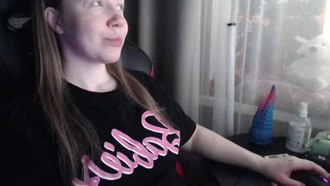 I have new photos come and see with love Molly online show from March 2026 08:54:02 AM