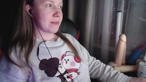 I have new photos come and see with love Molly online show from March 2026 09:12:01 PM