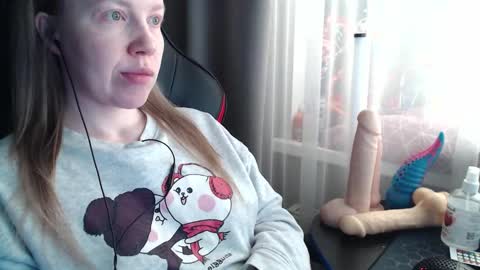 I have new photos come and see with love Molly online show from March 2026 08:40:01 AM