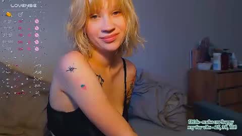 Snapshot of molly_smolly_ chatting on July 2026 03:03:01 PM lo online show from July 2026 03:03:01 PM