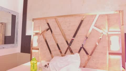 Snapshot of molly_sweetee chatting on October 2025 01:48:02 AM Yuli online show from October 2025 01:48:02 AM