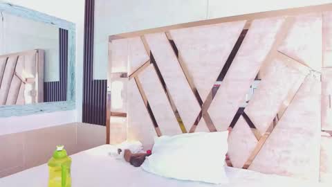 Snapshot of molly_sweetee chatting on October 2025 01:42:02 AM Yuli online show from October 2025 01:42:02 AM