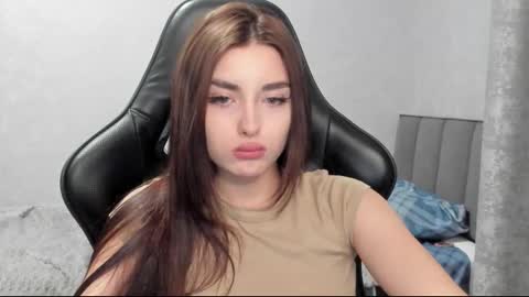 Molly online show from March 2026 11:53:02 PM