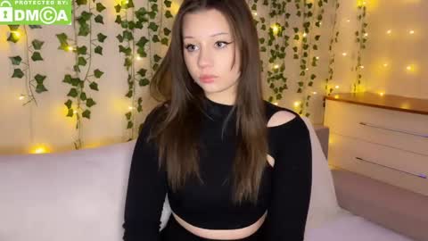 Molly online show from April 2026 12:07:01 PM