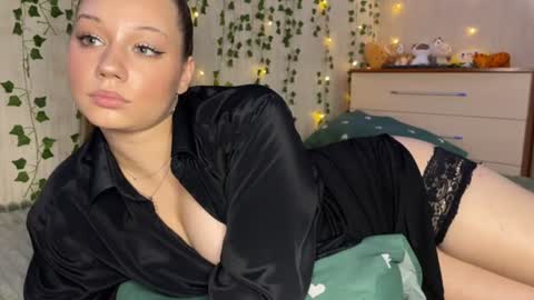 Molly online show from July 2026 09:09:01 AM