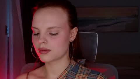 Molly online show from April 2026 01:53:01 AM