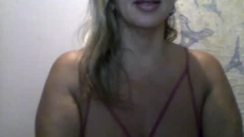 Snapshot of mollybunny01 chatting on August 2026 01:40:02 AM Molly Bunny online show from August 2026 01:40:02 AM
