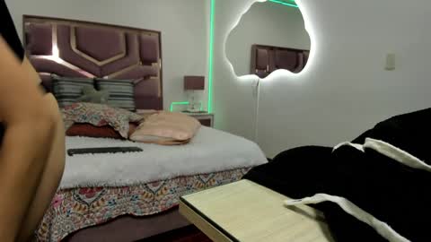 Molly  online show from January 2025 02:40:02 PM