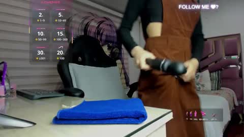 Molly  online show from September 2025 11:44:01 AM