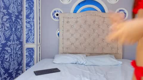 Snapshot of mollydoll_amour chatting on May 2026 11:50:01 AM MollyDoll online show from May 2026 11:50:01 AM