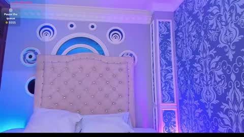 Snapshot of mollydoll_amour chatting on May 2026 12:00:02 PM MollyDoll online show from May 2026 12:00:02 PM