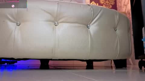 Molly Evanss online show from October 2025 02:26:01 PM