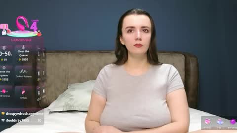 Molly online show from February 2026 07:56:02 PM