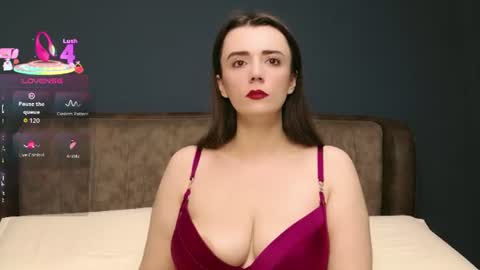 Molly online show from June 2026 07:49:02 PM