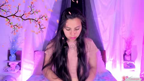 Snapshot of mollylewis18 chatting on January 2025 08:28:01 PM New girl Emily Valentina Michelle online show from January 2025 08:28:01 PM