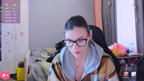  KIRA  online show from February 2026 04:38:01 AM