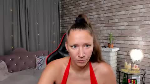 Snapshot of mollynay chatting on July 2026 12:17:02 AM hi im Molly heregreat boobs big heart warm pussy online show from July 2026 12:17:02 AM