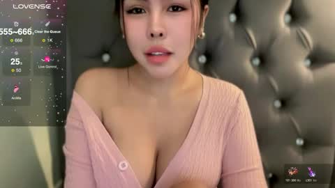 Snapshot of mollysky_smith chatting on October 2025 04:27:01 AM molly online show from October 2025 04:27:01 AM