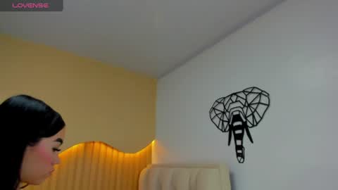 MOLLY online show from June 2026 07:01:01 PM
