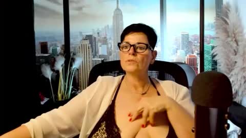 Snapshot of mollysun chatting on November 2025 07:14:01 PM MollySun Nina Randmann online show from November 2025 07:14:01 PM