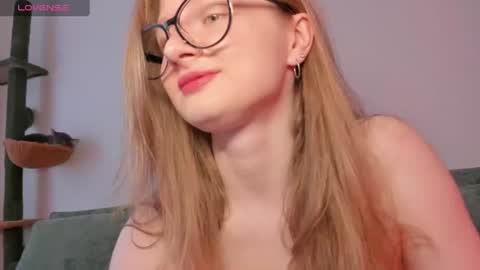 mollytucker online show from July 2026 02:19:01 PM