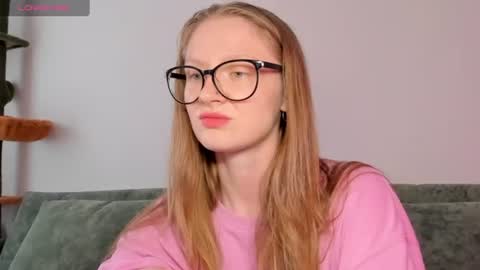 Snapshot of mollytucker chatting on July 2026 03:25:01 PM mollytucker online show from July 2026 03:25:01 PM