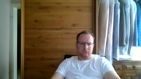 Snapshot of molnarzsolt chatting on October 2025 09:22:02 AM molnarzsolt online show from October 2025 09:22:02 AM