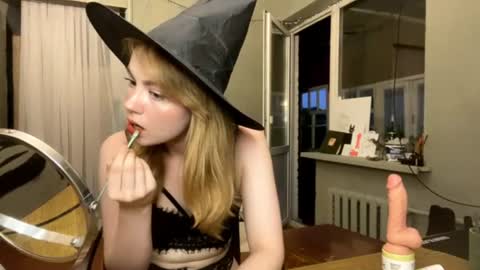 Snapshot of molyangel chatting on July 2026 05:15:02 PM Oksana online show from July 2026 05:15:02 PM