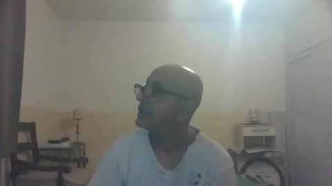 Snapshot of moment71200 chatting on January 2025 08:35:01 PM moment71200 online show from January 2025 08:35:01 PM