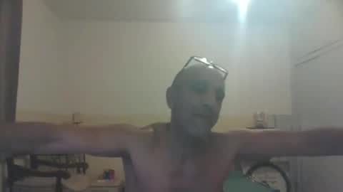 Snapshot of moment71200 chatting on January 2025 10:08:01 PM moment71200 online show from January 2025 10:08:01 PM