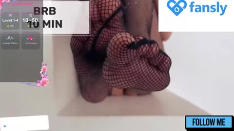 Snapshot of mommy_cum chatting on December 2024 05:40:02 AM Mommy online show from December 2024 05:40:02 AM