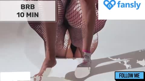 Snapshot of mommy_cum chatting on March 2025 01:56:01 AM Mommy online show from March 2025 01:56:01 AM