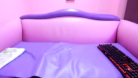 carolina online show from November 2025 11:43:02 AM